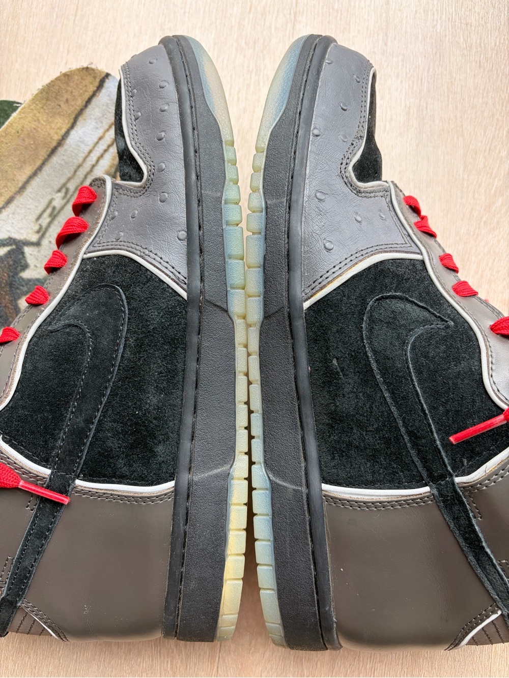 MF Doom Nike Dunks - Picture 12 of 13